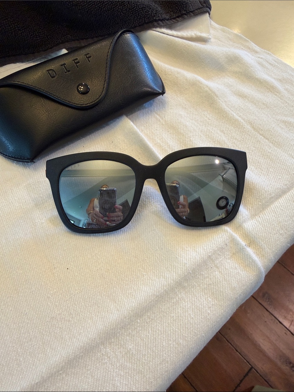DIFF Bella Polarized Black Square Sunglasses with Mirrored Lenses